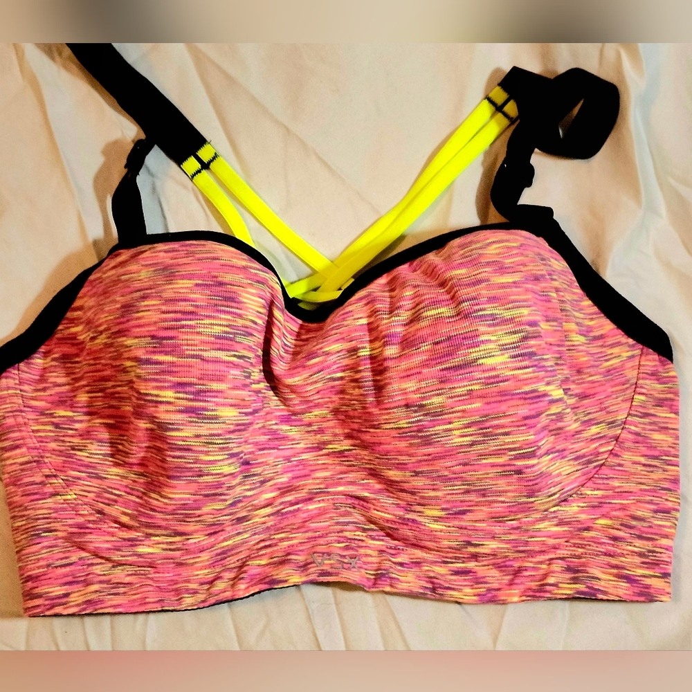 Victoria's Secret VSX Sport Bra, Size 32D